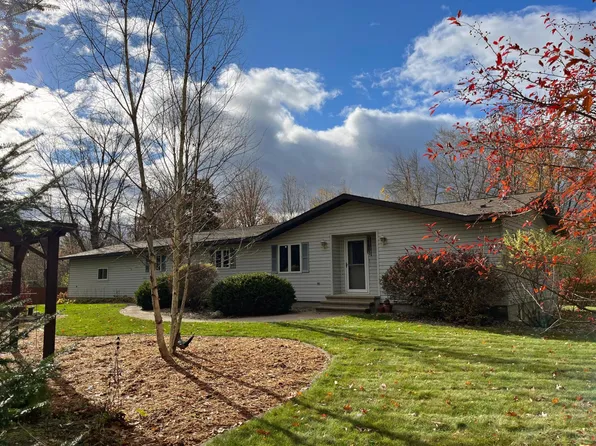N2368 Vista Dr, Merrill, WI 54452
