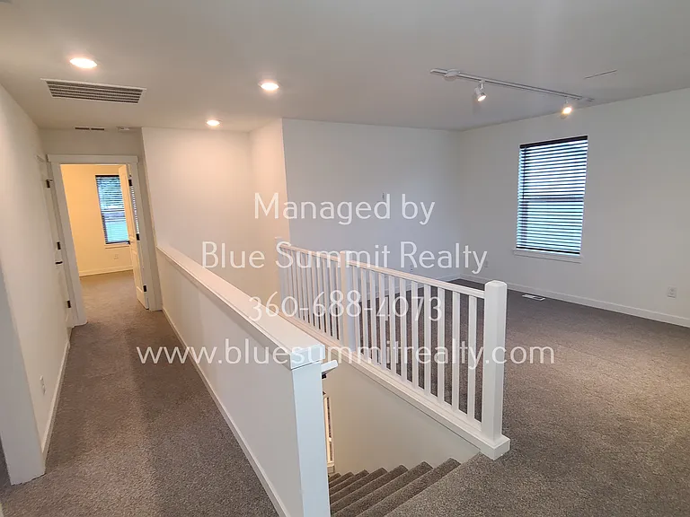 907 Vine Maple St SE — Photo 9