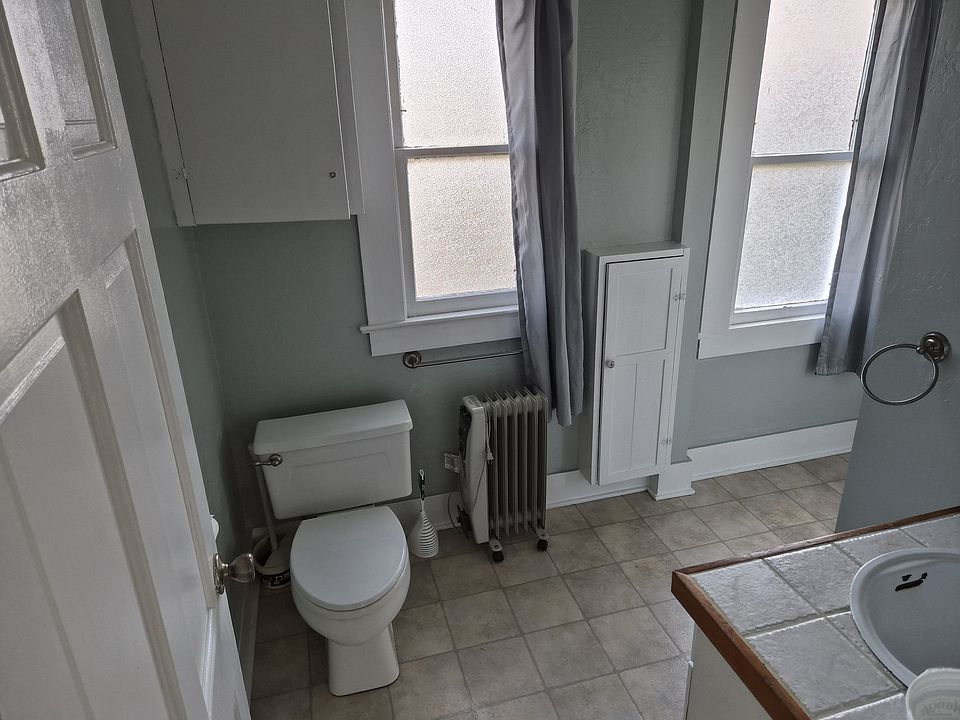 1st image of 263 N Mountain Ave
