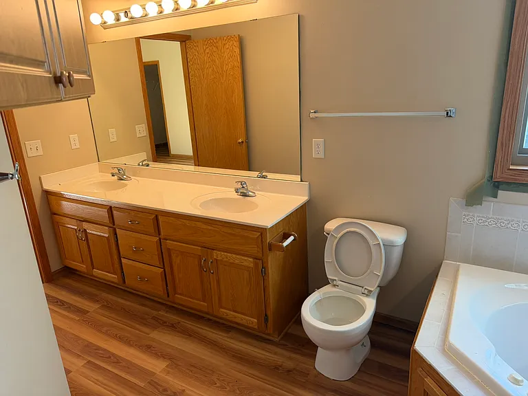 15828 Drake St NW — Photo 7