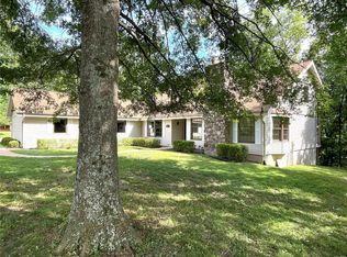 1161 Wood Summit Rd, Ballwin, MO 63021