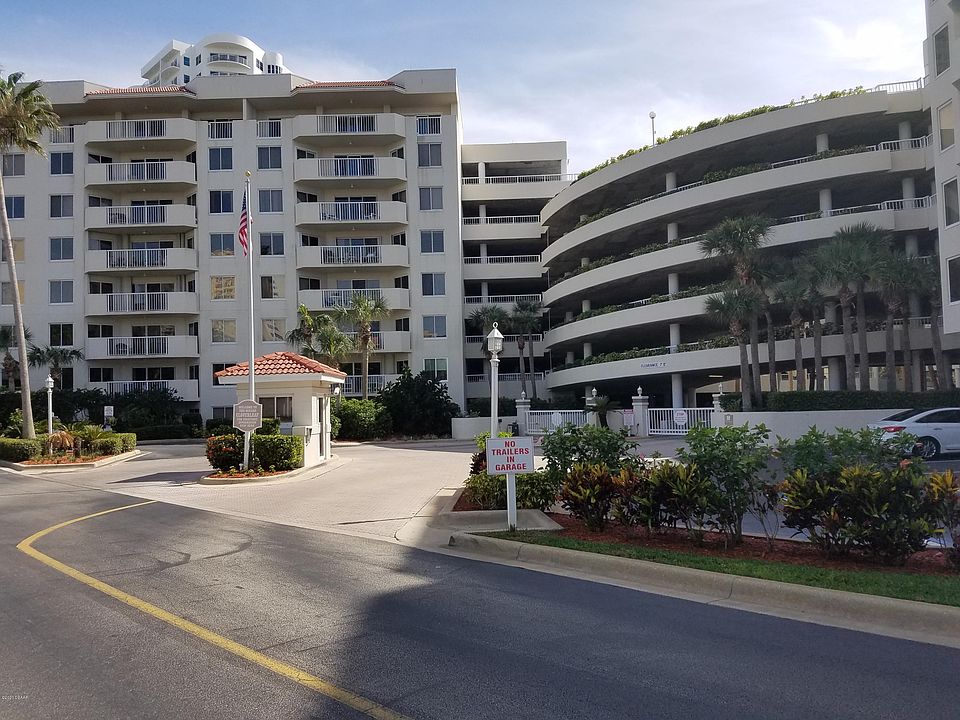 1st image of 3 Oceans West Blvd APT 1D7