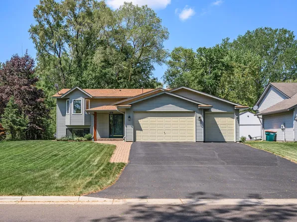 8628 Davenport St NE, Blaine, MN 55449