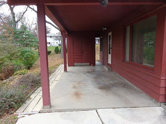 4th image of 1304 Arden Ave