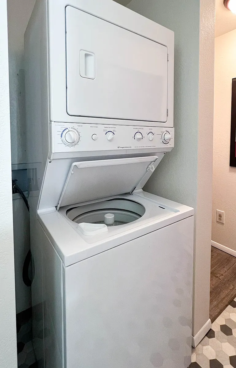 Building Photo - 315 E 12th Ave #248-1