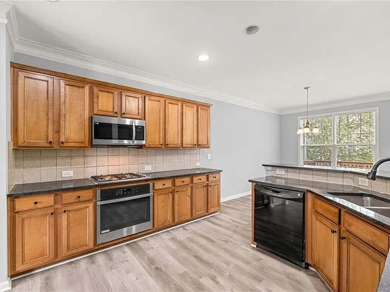 3642 Gambrell Ln NE — Photo 10