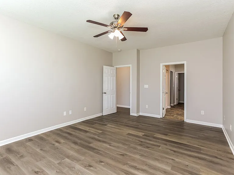8267 Templederry Dr — Photo 9