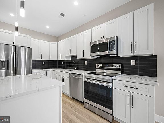 3rd image of 167 W Susquehanna Ave #3