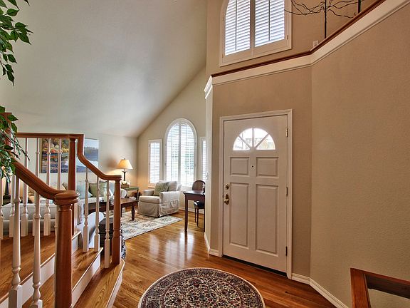 3rd image of 5512 Danjac Cir