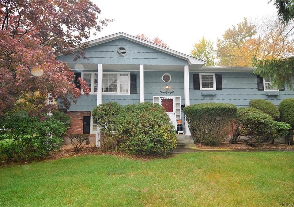 1st image of 28 E Mayer Dr