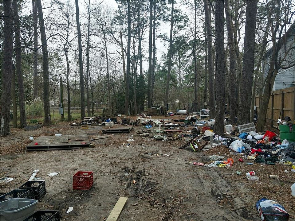 1st image of 16535 Larchwood Dr