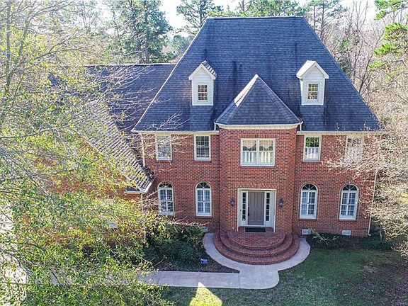 2nd image of 500 Wyndwood Dr