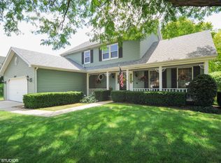 1015 Helen Dr, Algonquin, IL 60102