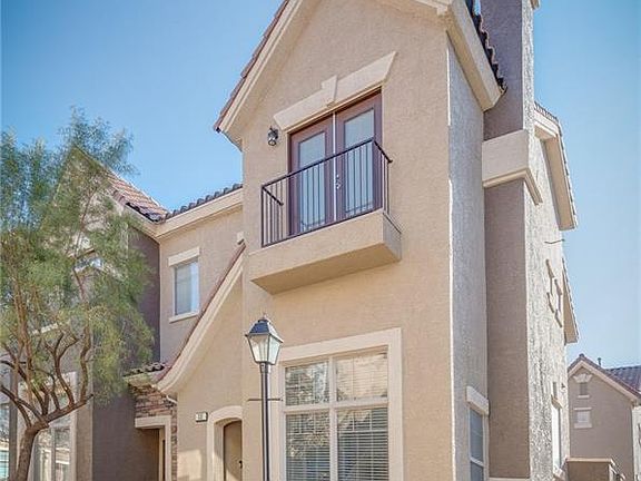 2nd image of 332 Mali Heights Ct
