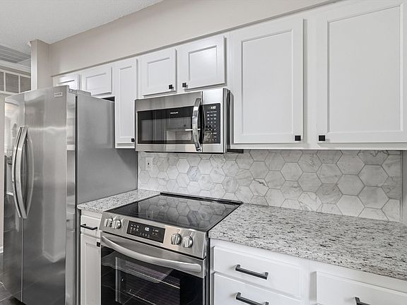 4th image of 6902 Midhurst Rd Unit 6902