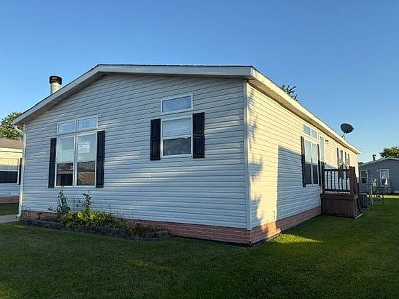 2nd image of 33266 Grove Ct
