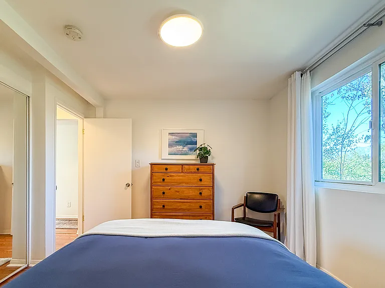 6255 1/2 Saylin Ln — Photo 13