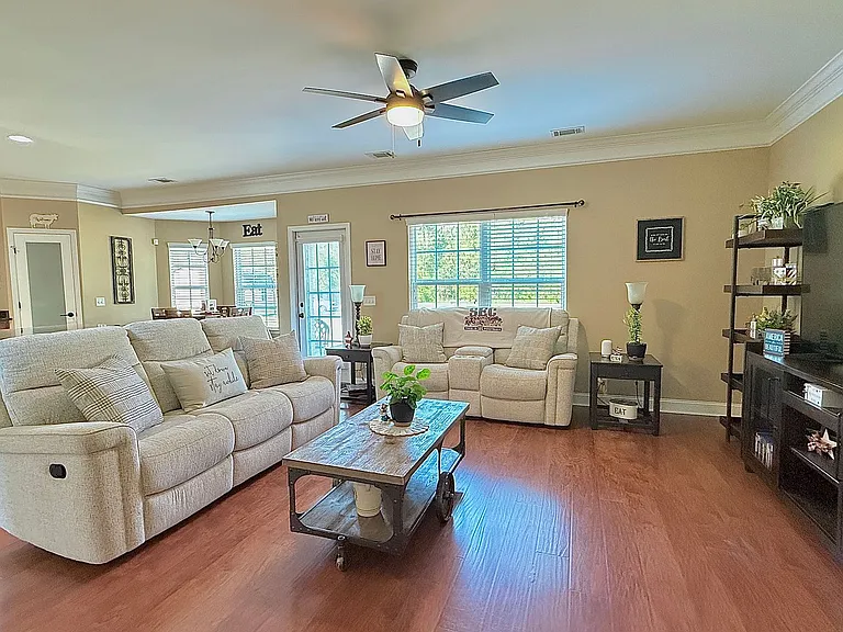 470 Briarcrest Dr NE — Photo 13