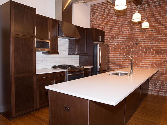 4th image of 824 1/2 W Sprague Ave #201