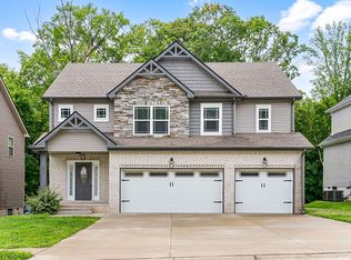 1037 Brightwood Ct, Clarksville, TN 37043