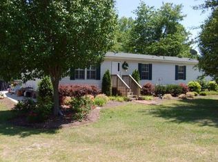 1153 Dove Ln, Summerton, SC 29148