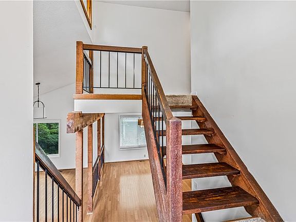 4th image of 1016 Muirfield Dr
