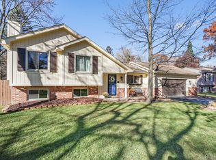 3632 Fieldview Ave, West Bloomfield, MI