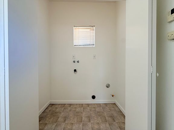 2nd image of 3317 Del Mar Ave APT D