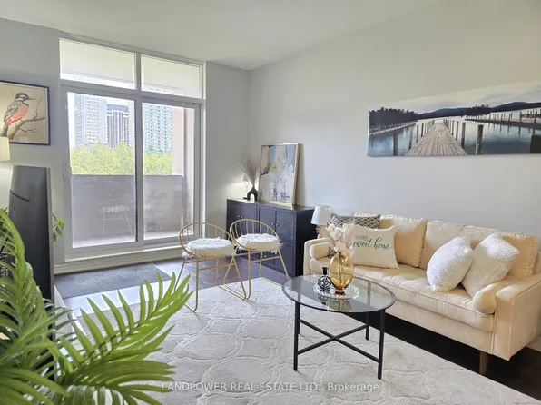 9245 Jane St #208, Vaughan, ON L6A 0J9