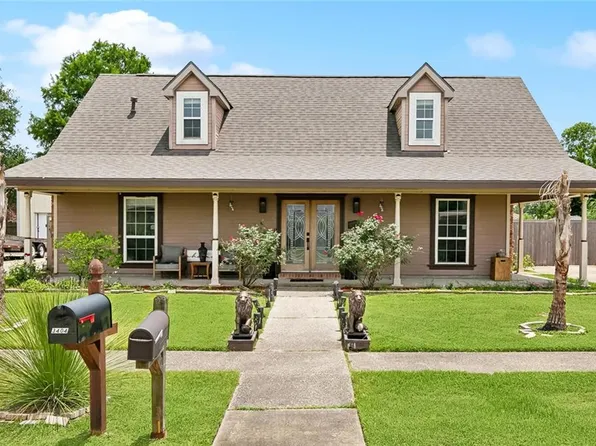 3405 Moss Ln, Violet, LA 70092