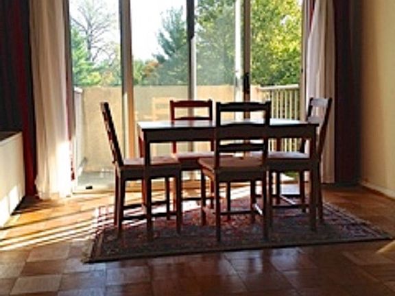 Living Room (view from entrance)