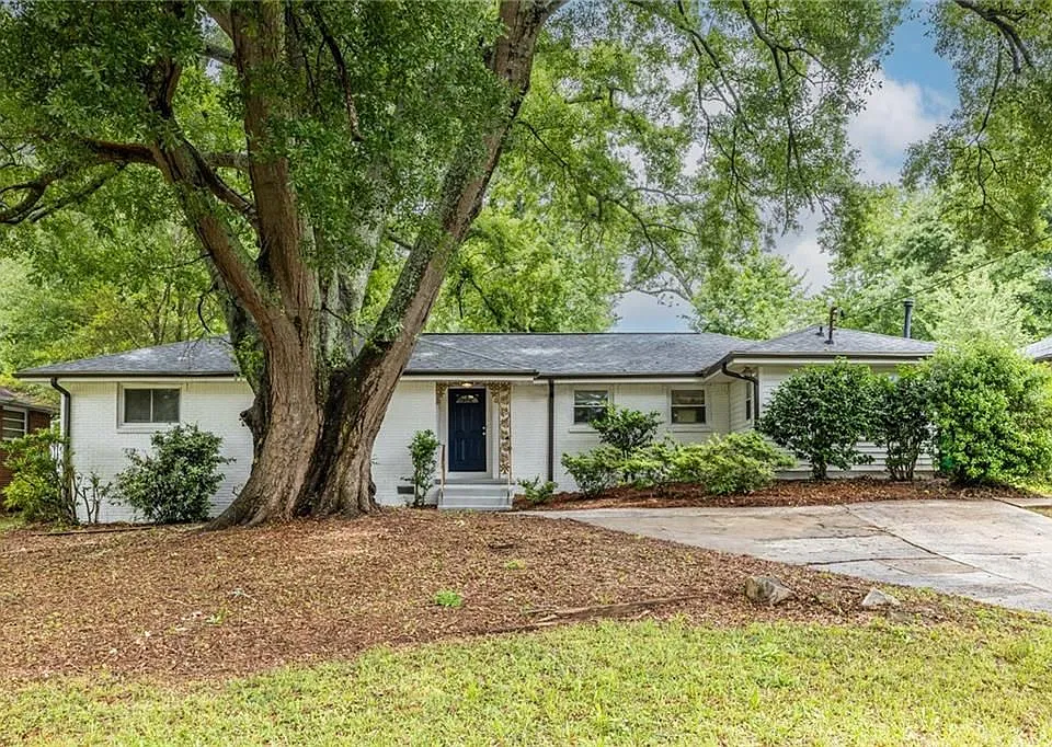 3276 Bobbie Ln