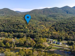 213 Piney Knoll Pl, Shenandoah, VA 22849