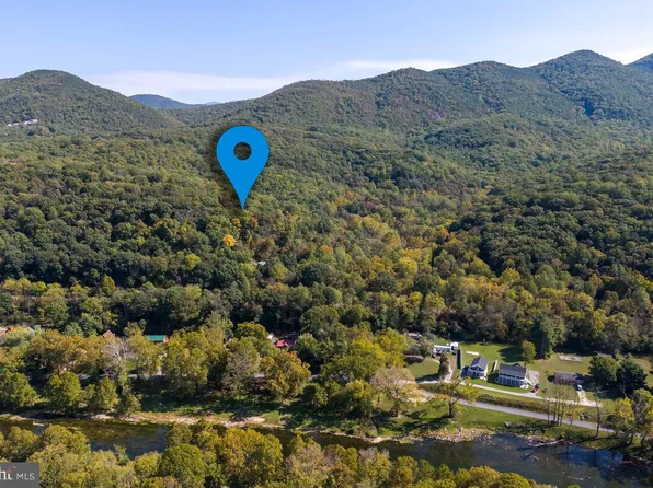 213 Piney Knoll Pl, Shenandoah, VA 22849