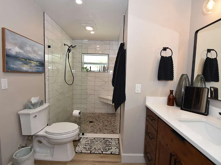 1 Bedford Dr — Photo 24