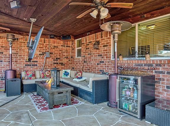 3rd image of 1532 Vera Cruz Dr