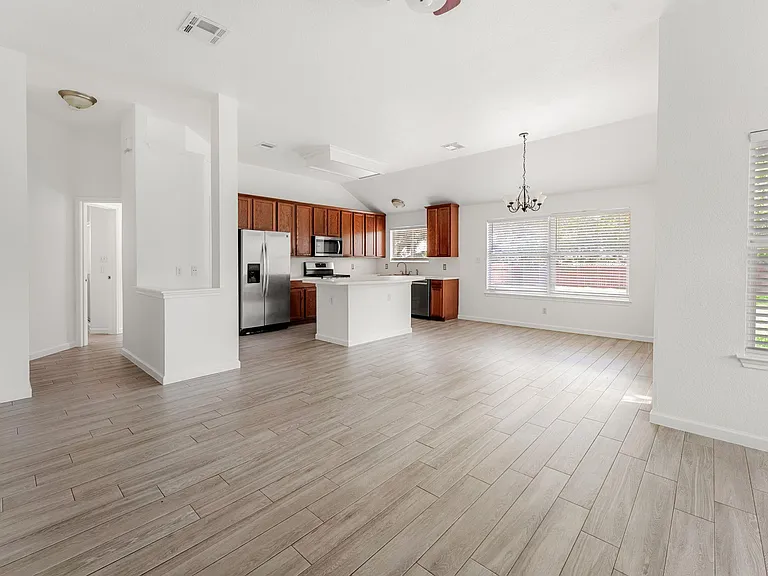 5900 Taylorcrest Dr — Photo 8