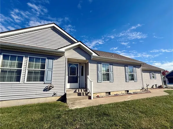 410 NE Cedar Ct, Oak Grove, MO 64075