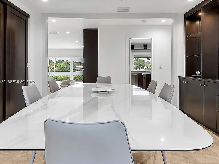 415 Rovino Ave — Photo 34