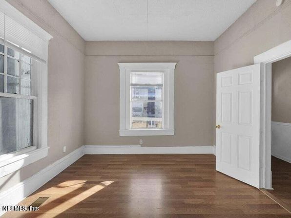 jacksonville-florida-154626375 picture