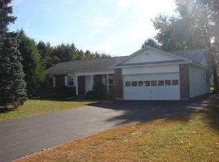 9 West Dr, Castleton, NY 12033