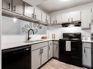 Laurel, Union City, GA 30291
