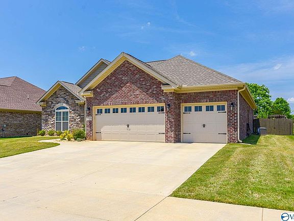 2nd image of 7520 Hadleigh Crest Dr SE