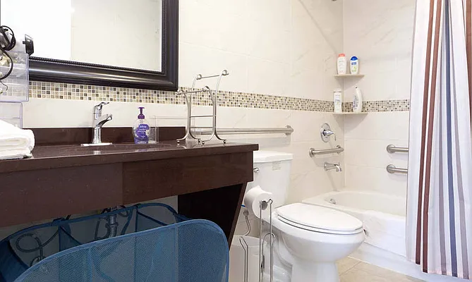 Rented by Adrian Clevenot, LREB | media 10