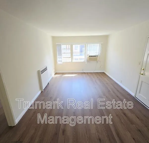 919 N Glendale Ave #12 — Photo 11