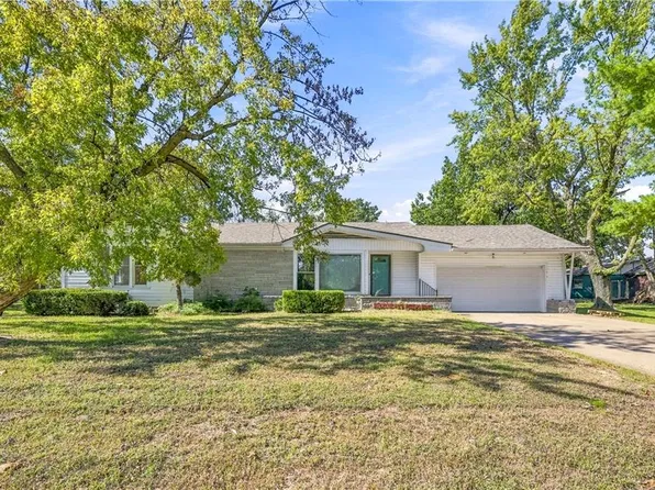 1220 S Stateline Rd, Galena, KS 66739
