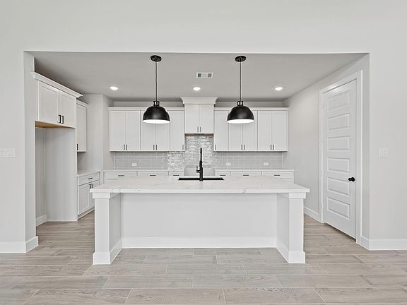 5th image of 27222 Mound Hill Cir