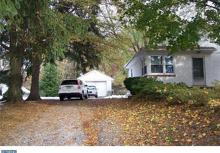2nd image of 2840 S Hill Camp Rd