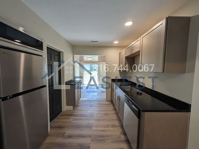 2917 W 45th Ave — Photo 6