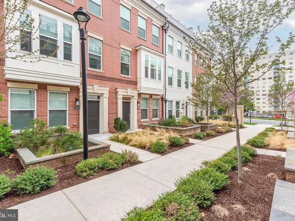 10274 Grosvenor Pl, North Bethesda, MD 20852